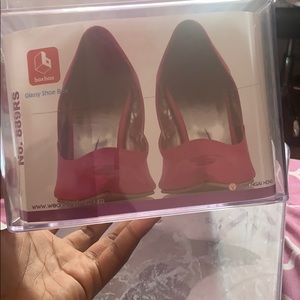 Glassy shoe box